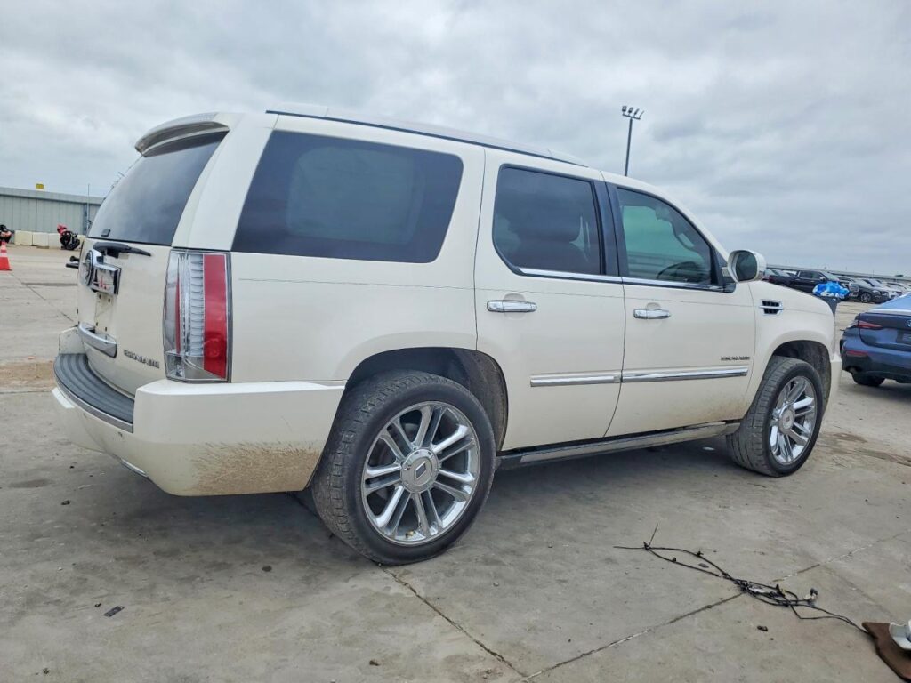 2012 CADILLAC ESCALADE ENGINE ASSEMBLY - 1004716712