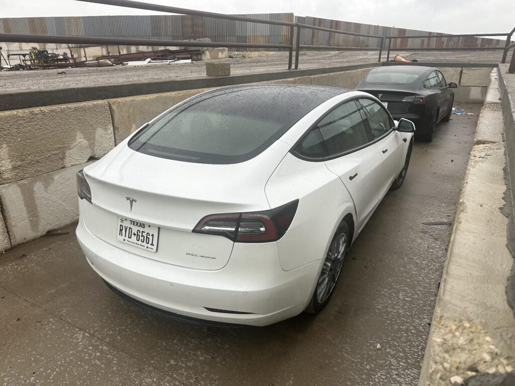 2022 TESLA TESLA_MODEL_3 ROOF GLASS - 1004650437