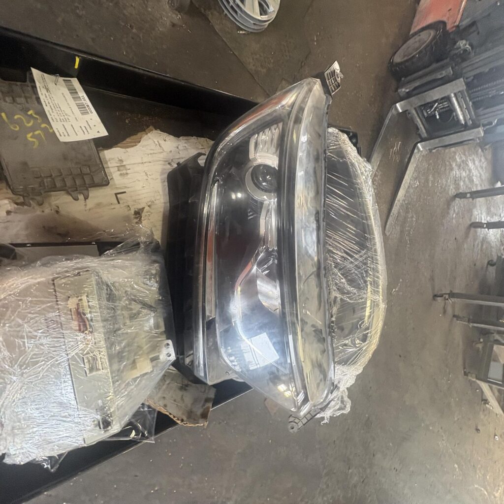 2019 HONDA CR~V HEADLAMP ASSEMBLY - 1004642076