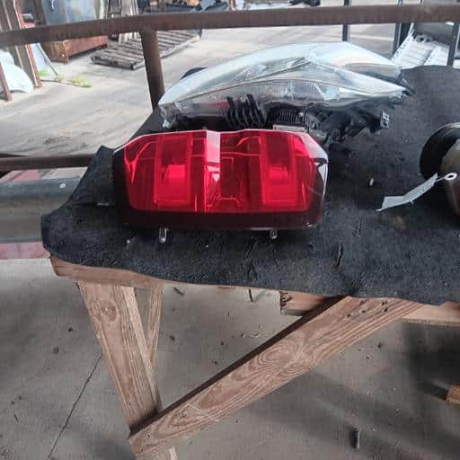 2018 CHEVROLET SILVERADO_1500_PICKUP TAIL LAMP - 1004677470