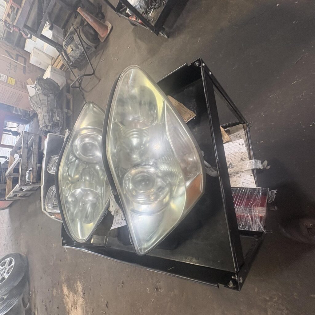2004 LEXUS LEXUS_LS430 HEADLAMP ASSEMBLY - 1004684062